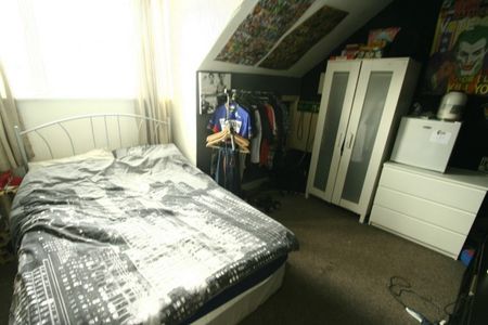 4 Bed - **bills Included** Coast Road, High Heaton, Ne7 - Photo 4