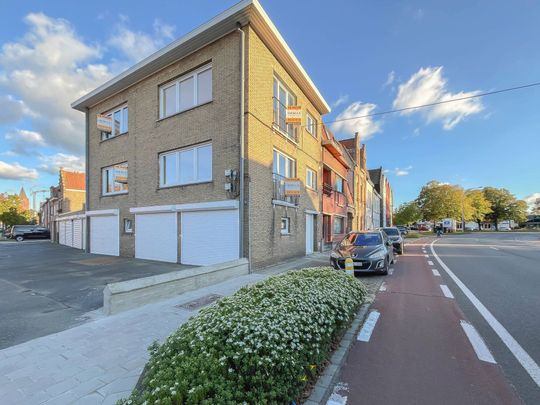 Uitstekend gerenoveerd duplex appartement met 3 slaapkamers - Foto 1