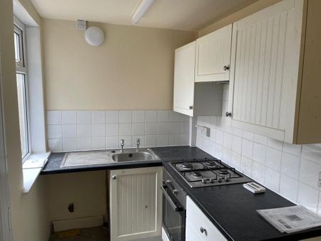 2 bedroom terraced house to rent - Photo 5