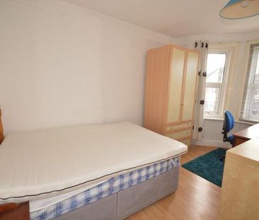 5 bedroom detached house to rent - Photo 5