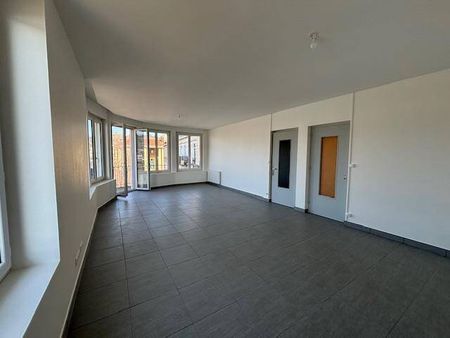 Location appartement rénové 4 pièces 101.8 m² à Vienne (38200) 4 - Photo 3