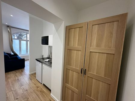 Location Appartement 1 pièce 23m² - Photo 3