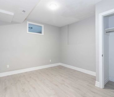 For Lease - 2 Imperial Court, Vaughan, Ontario - Photo 6