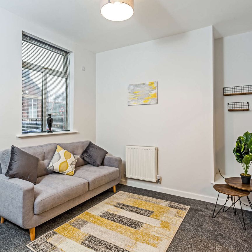 Greasbrough Road Room 5 - Photo 1