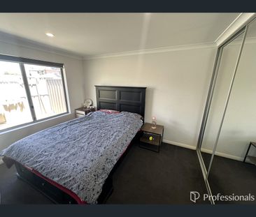 52/11 Bakana Loop, Landsdale, WA 6065 - Photo 3