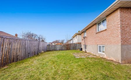 For Lease - 7658 Cavendish Drive Unit# MAIN, Niagara Falls, Ontario - Photo 4