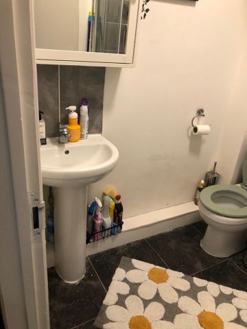 Studio Flat, Robert Street, CR0 - Photo 2