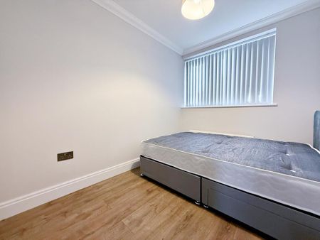 3 bedroom end of terrace house to rent - Photo 3