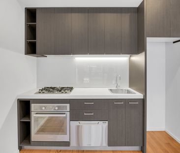 608/2 Plenty Road, Preston VIC 3072 - Photo 5