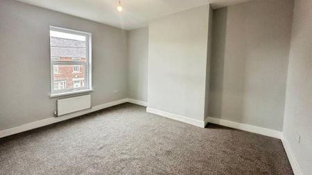 3 bedroom terraced house to rent - Photo 4