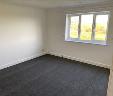 4 bedroom detached house to rent - Photo 5