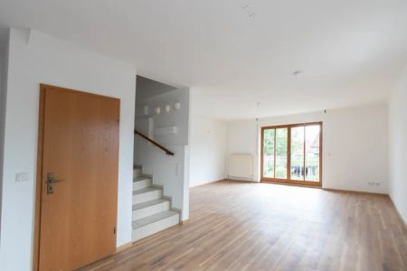 Charmante Maisonette Wohnung - 3-Zimmer mit Balkon, eigener Garage und Stellplatz. - Foto 3