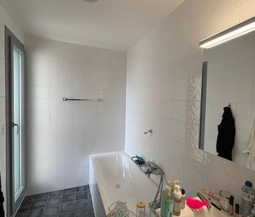 7-room house in Carouge. - Photo 5