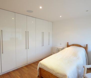 4 bedroom semi-detached house to rent - Photo 4