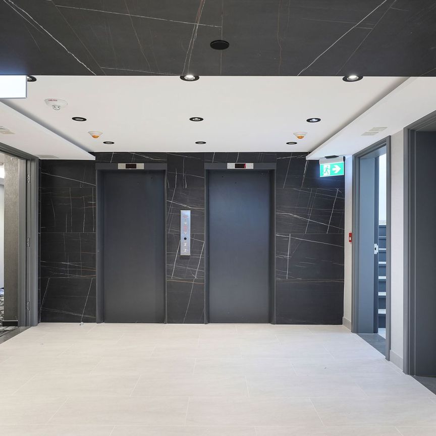 For Lease - 11 Walmer Road Unit# 602, Toronto, Ontario - Photo 1