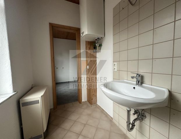 Ländliches Wohnen in Kaimberg! 4 Zimmer Erdgeschosswohnung mit Dusche! - Photo 1