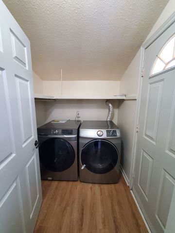 For Lease - 279 Pasadena Drive Unit# Unit B, Georgina, Ontario - Photo 4