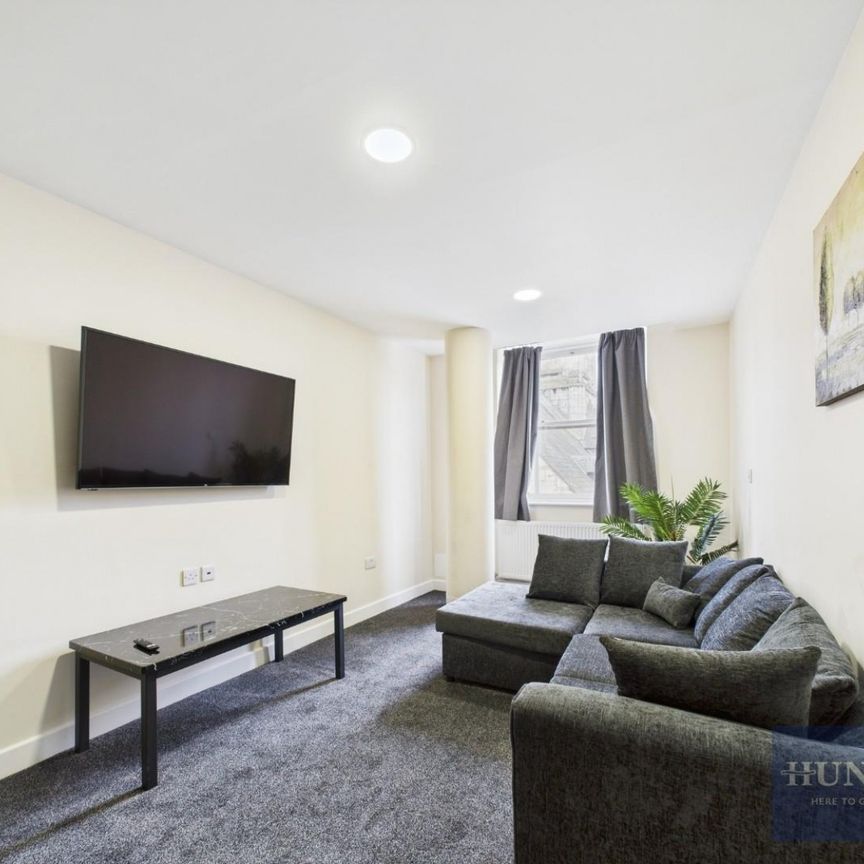 1 bedroom Flat To Let - Photo 1