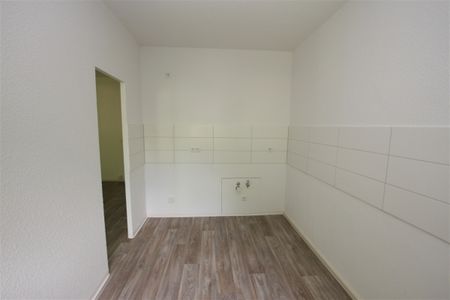 Gemütliche 2-Raum-Wohnung mit Balkon - Photo 3