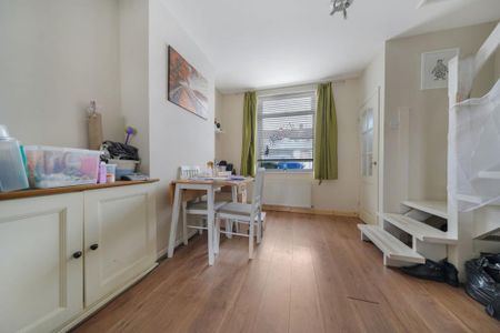 2 bedroom terraced house to rent - Photo 4