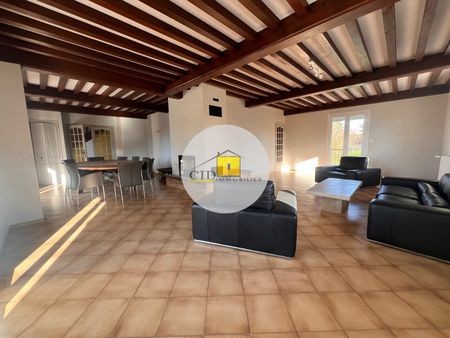 Location Maison 6 pièces 177m² TOUSSIEU 69780 - Photo 2