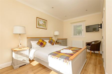 4 bedroom detached house to rent - Photo 5