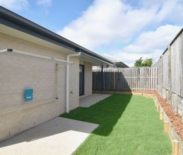 HOME IN POPULAR ESTATE! - Photo 4