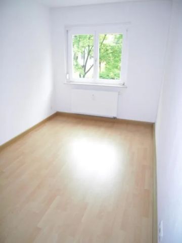 Helle, freundliche 2-Zimmerwohnung mit Balkon ! - Photo 5