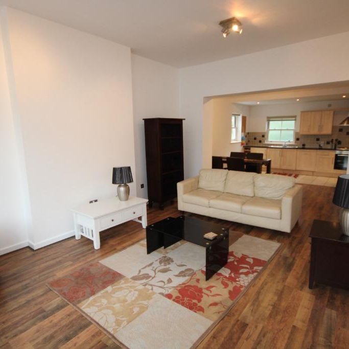 2 bedroom flat to rent - Photo 1