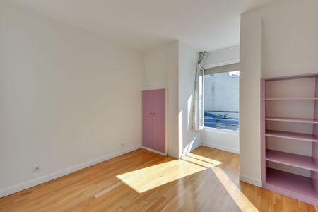 Location Appartement Paris 9 4 Pièces 141 m² - Photo 2