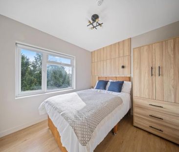 8 bedroom semi-detached house to rent - Photo 6