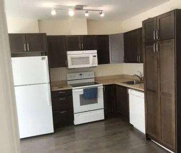 2 Bedroom 9th floor | 10 Brentwood Common NW, Calgary - Photo 1