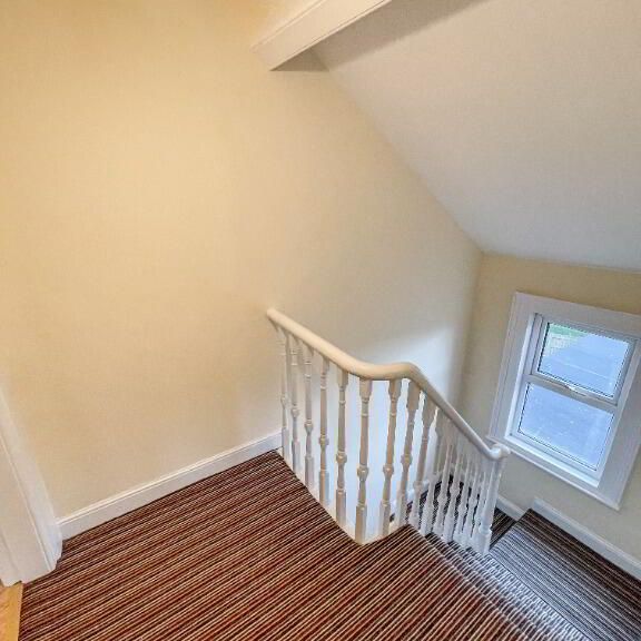 14 Victoria Crescent, Lisburn, BT27 4TF - Photo 1