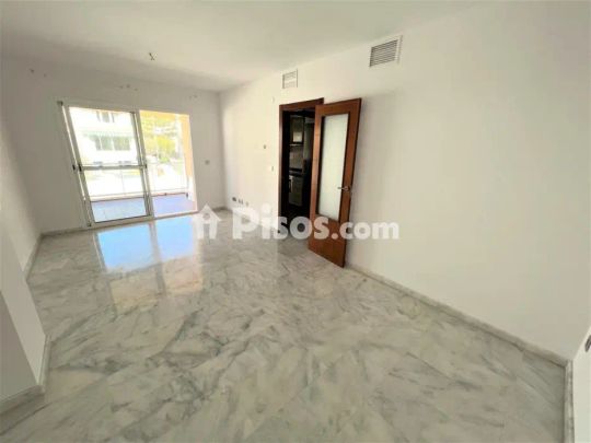 Piso en alquiler en Torre de Benagalbón - Photo 1