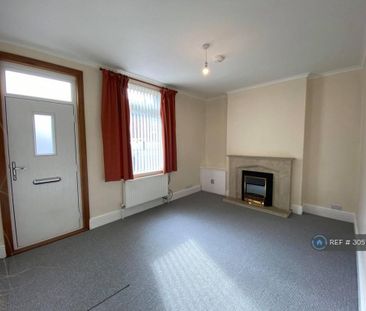 2 bedroom end of terrace house to rent - Photo 5