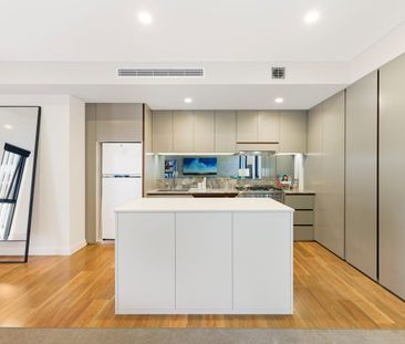 Bright & Airy Two-Bedroom Apartment with Chic Interiors in an Enviable Location | Unfurnished - Photo 3