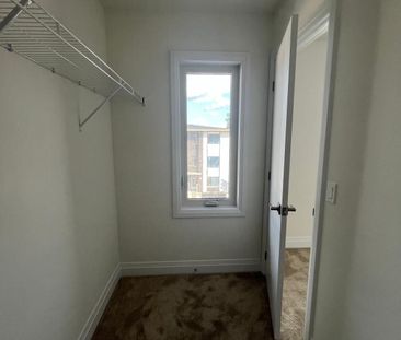 For Lease - 28 Lily Lane, Guelph, Ontario - Photo 2