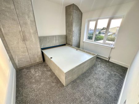 4 bedroom terraced house to rent - Photo 5