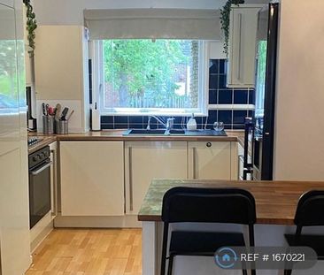 3 bedroom terraced house to rent - Photo 5