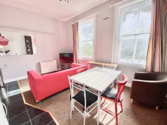 La Chine House, 56-58 St. Davids Hill - Photo 1