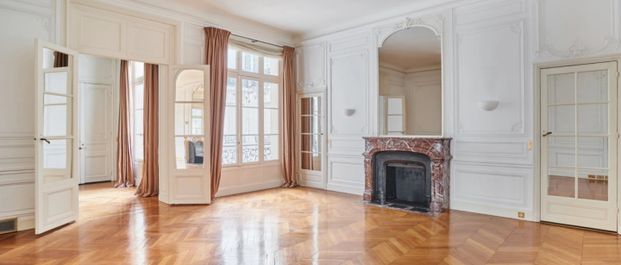 Appartement • Triangle d'Or - Photo 1