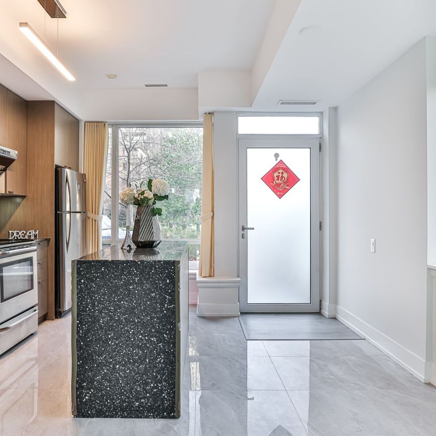 For Lease - 23 Sheppard Avenue Unit# Th17, Toronto, Ontario - Photo 1