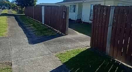 3 Bedroom family home, power and water included - Photo 1