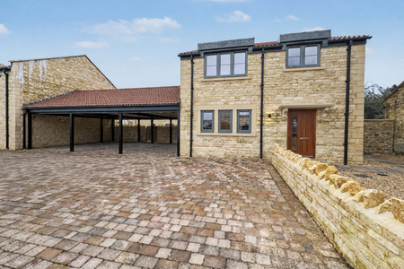 3 bedroom detached house to rent - Photo 2