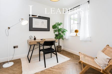 4 bedroom house to rent Acorn Gardens, Bell Lane, Splaynes Green, Fletching, Uckfield, TN22 - Photo 5