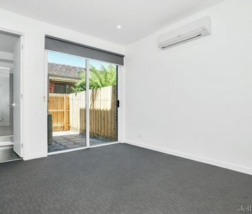 1B Gordon Street, Essendon - Photo 4