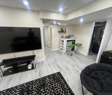 For Lease - 2494 Appalachain Drive, Oakville, Ontario - Photo 4