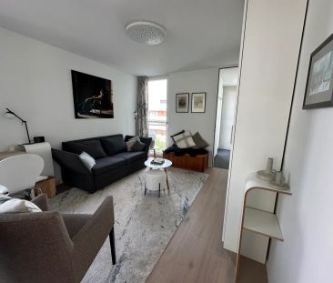 Möblierte exklusive 3.5-Zimmer-Wohnung mit zwei Balkonen im Zentrum... - Photo 1