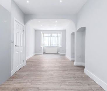 3 bedroom terraced house to rent - Photo 5