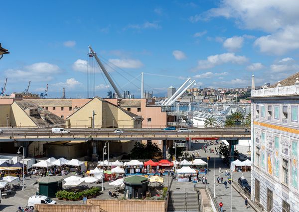 Appartamento in Piazza de Marini a Genova